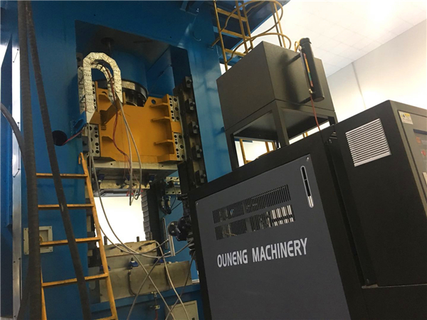 油式模溫機控制面板介紹，專業咨詢找「歐能機械」